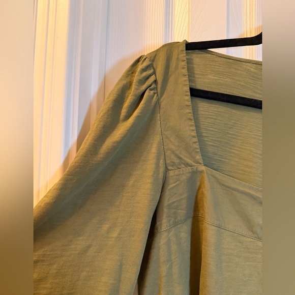 Nation LTD Pascale Olive Green Puff Sleeve  Blouse Croptop Breathable Relaxed - Picture 3 of 11